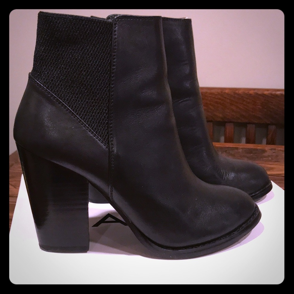 Aldo boots Size 9